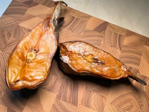 Бычок тушка б/г холодного копчения: Сом стейк х/к