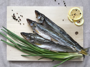 Щука (бабочка) холодного копчения: Корюшка вяленая с икрой