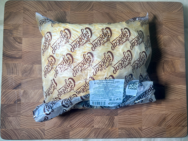 Сыр 1 кг ГОРНЫЙ СЫРОВАР (Паутинка со вкусом красной икры) в Давыдово